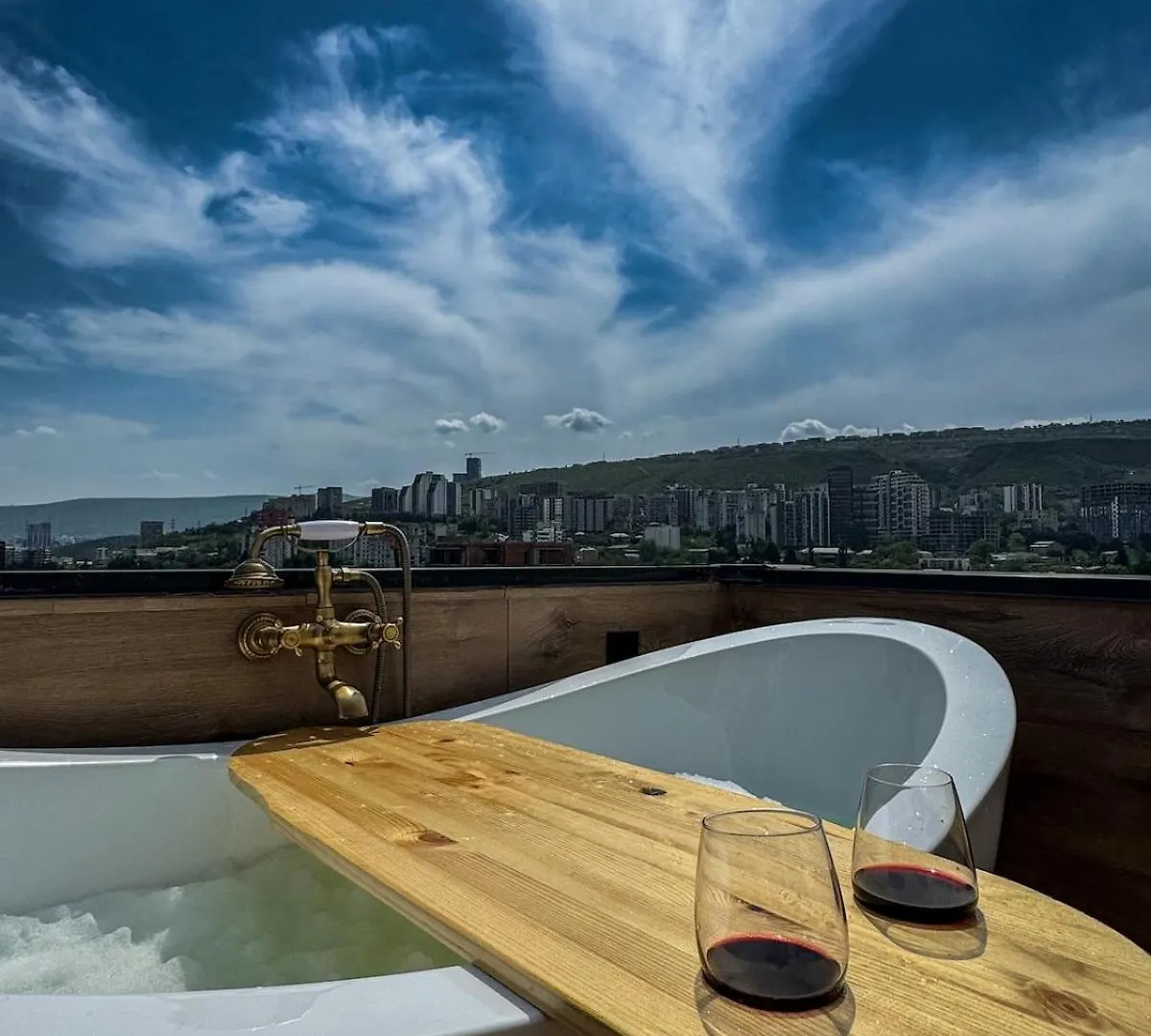 Apartament Che-Mtan Tbilisi